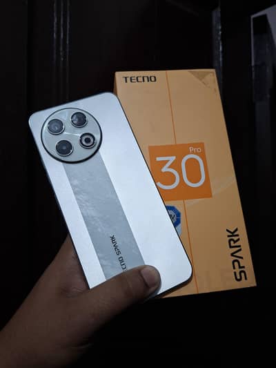 Tecno SPARK 30 Pro (8+8/128),,,,,03221781446