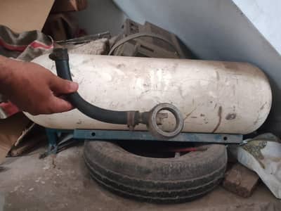 Complete CNG cylinder kit for sale 03052593845  condition |  Multan