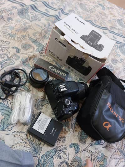Canon EOS 700D