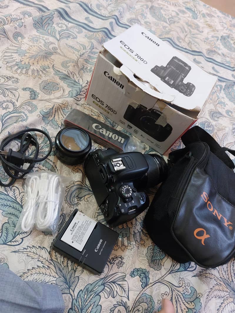 Canon EOS 700D 0