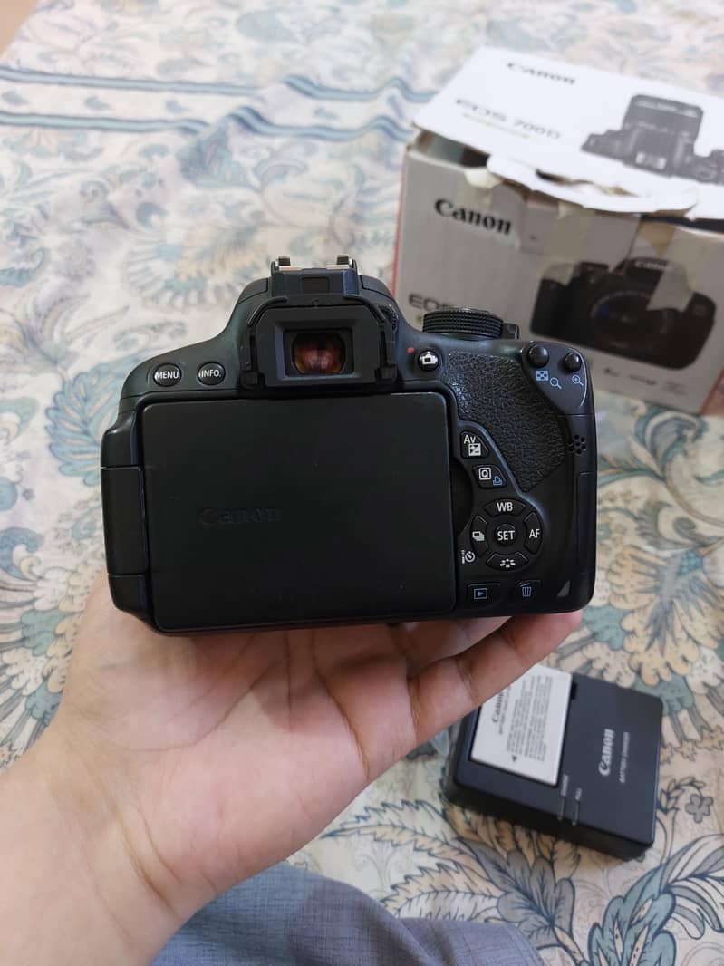 Canon EOS 700D 1