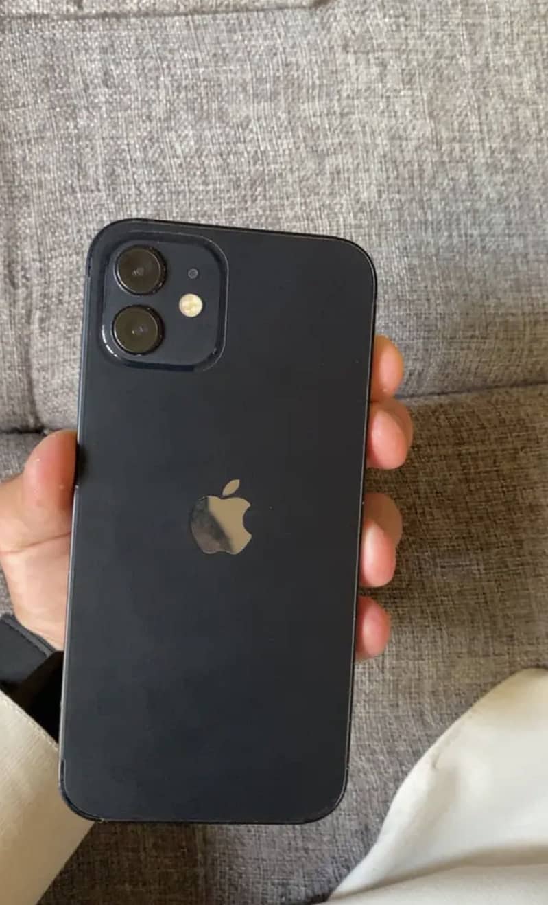 Apple iPhone 12 7