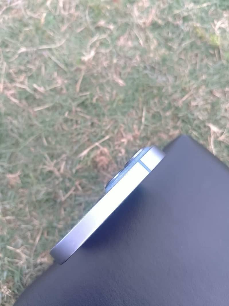 Apple iPhone 14 2
