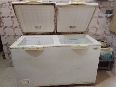 deep freezer for sale good condition
