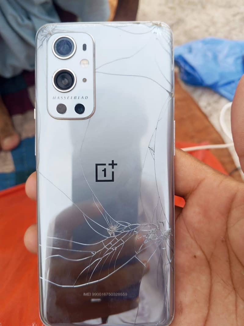 One Plus 9 Pro 5