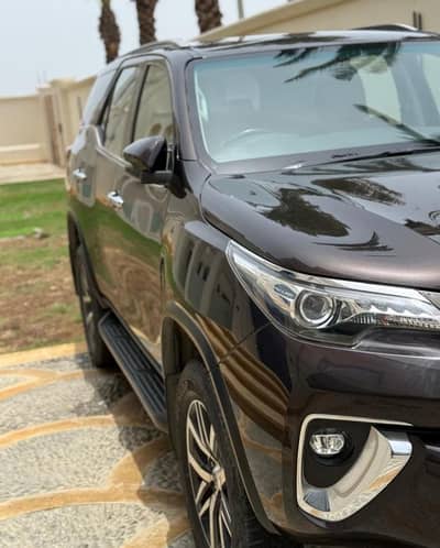 Toyota Fortuner V 2019