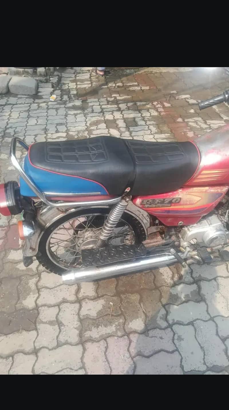 dhoom 70 cc 5