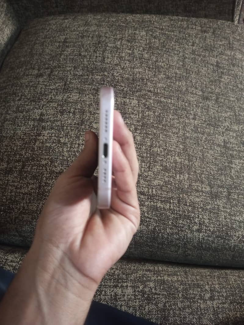 Apple iPhone 15 plus 5