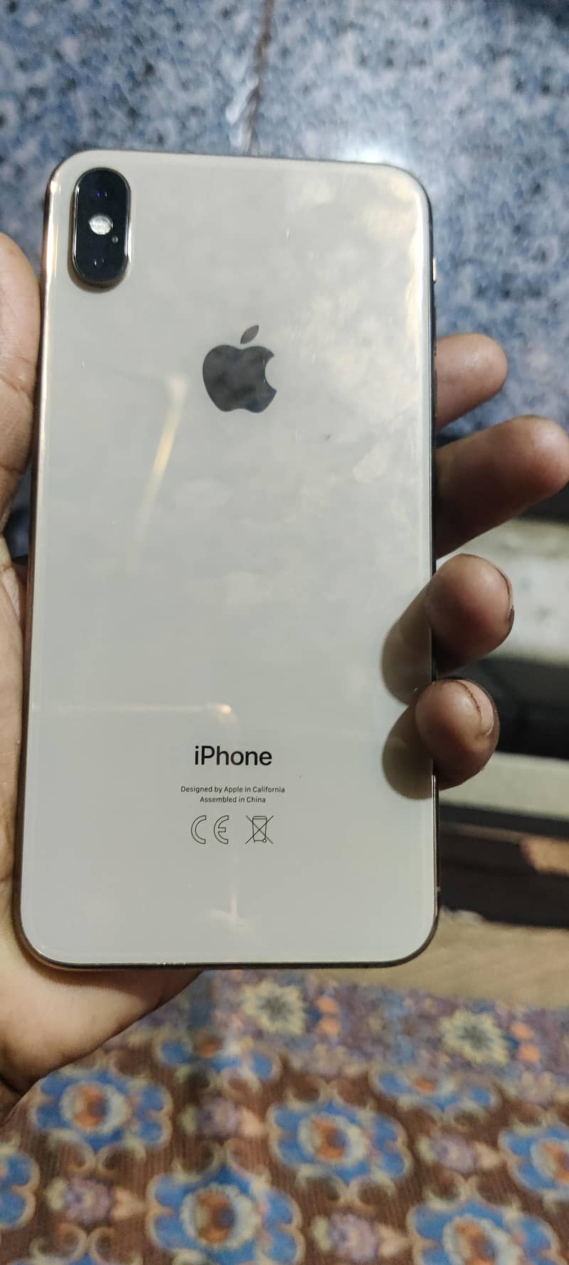Apple iPhone XS Max 1