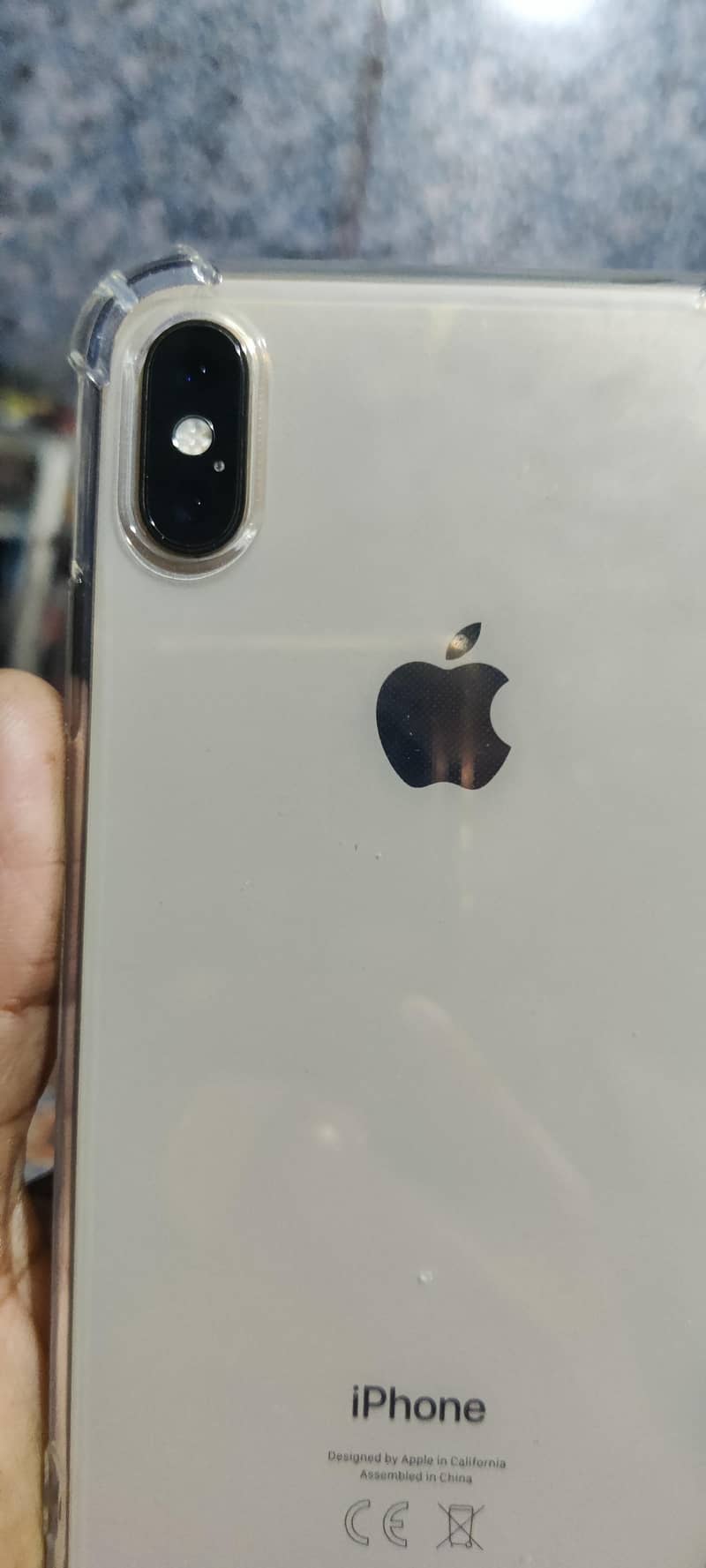 Apple iPhone XS Max 3