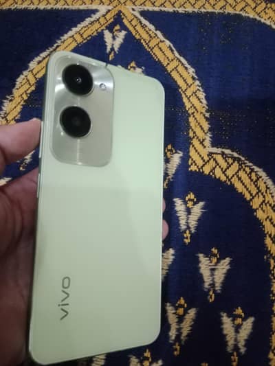 Vivo Y18