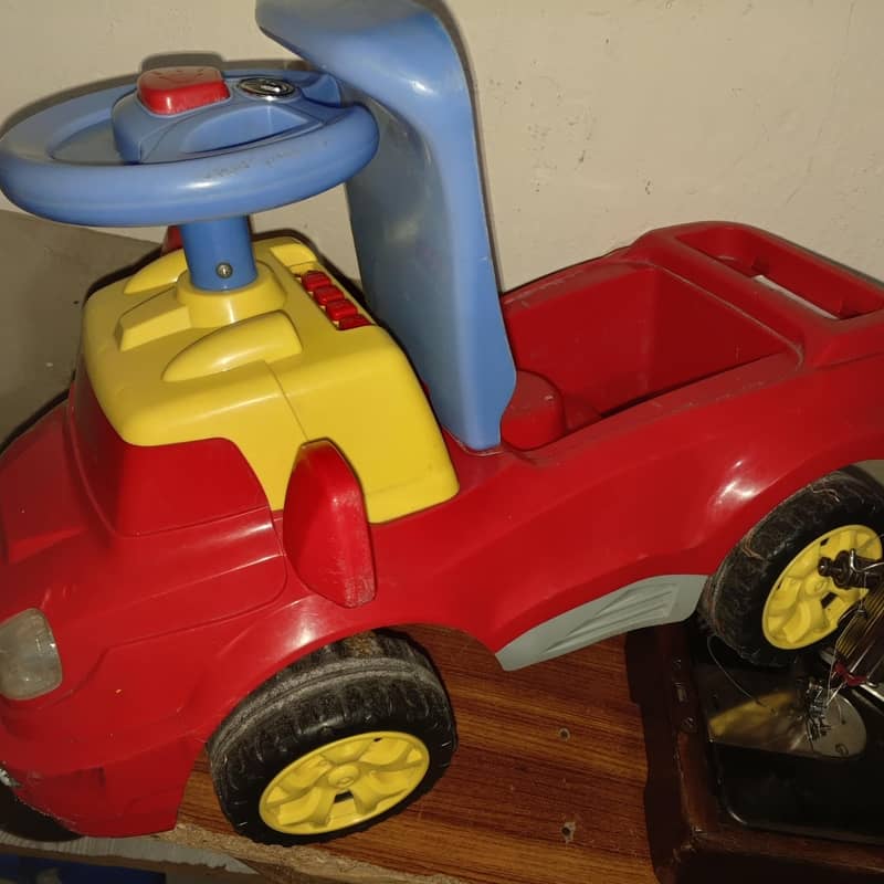 بچوں کی گاڑی 0