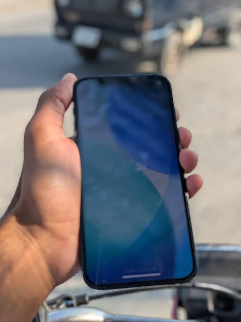 Apple iPhone 12 1