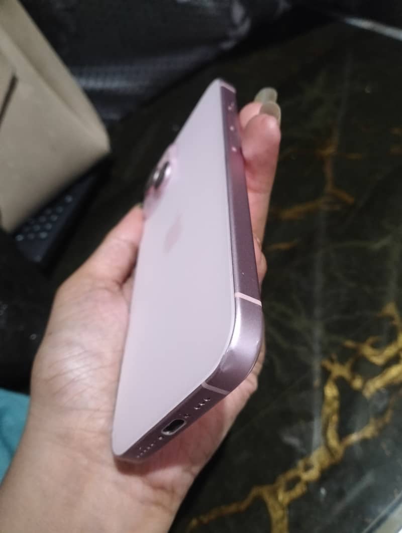 Apple iPhone 15 3