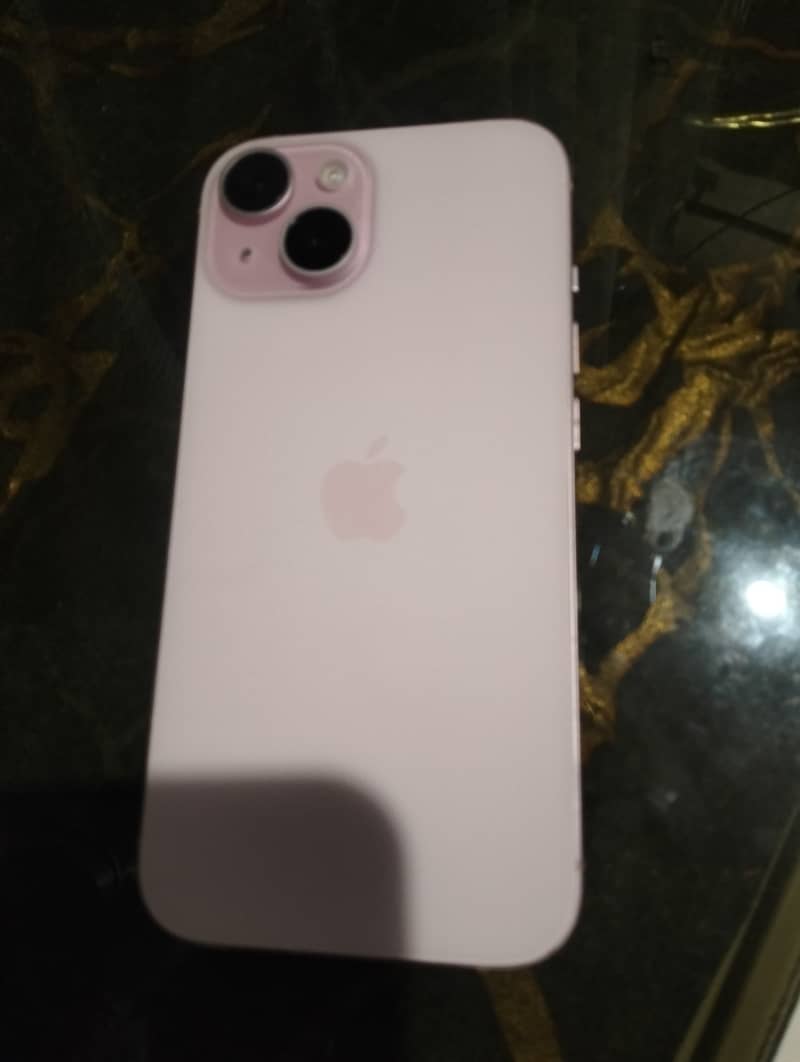 Apple iPhone 15 4