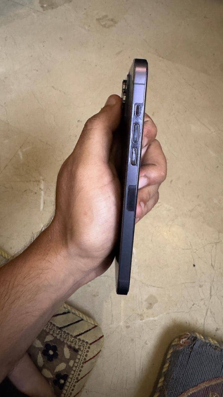Apple iPhone 14 Pro Max 2