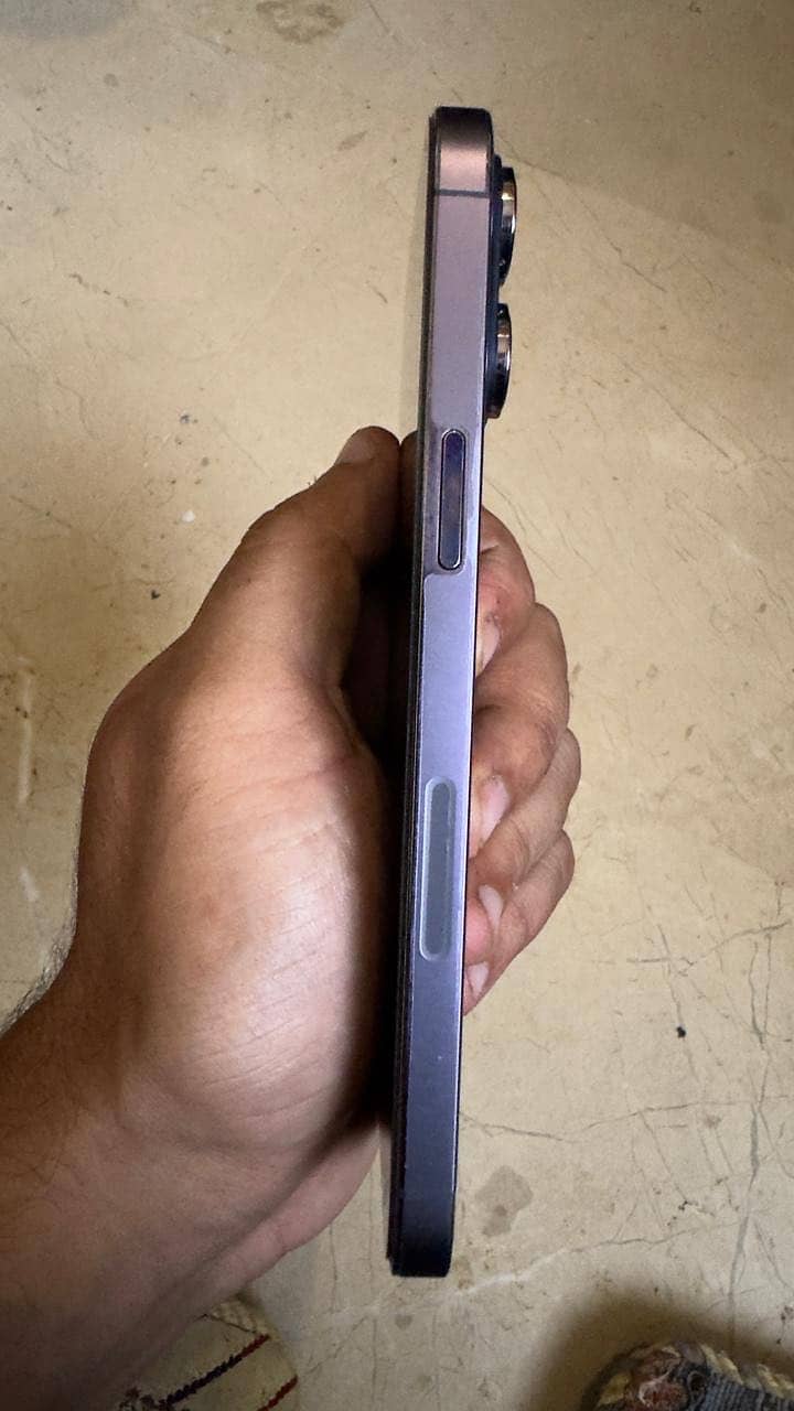 Apple iPhone 14 Pro Max 4