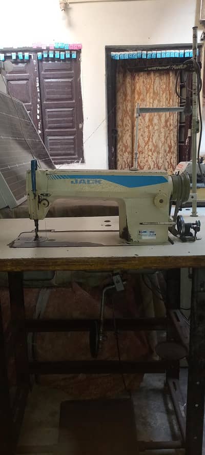 Jack sewing machine original condition