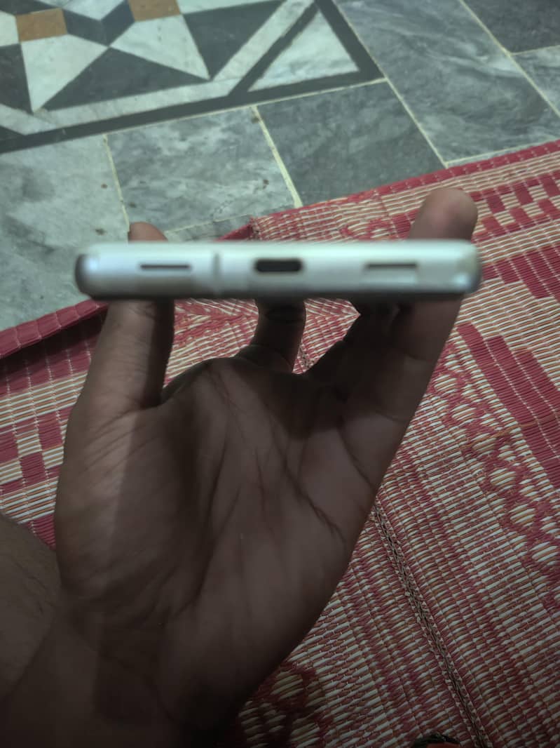 Google Pixel 7a 4