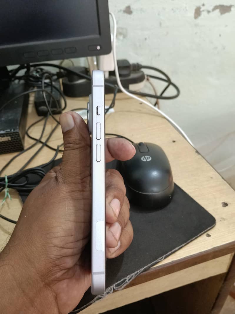 Apple iPhone 14 1