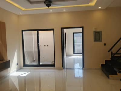 5 Marla Brand new modern House for Salw in Imperial 1 Block in Paragon city