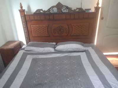 it's simple bed and dressing table