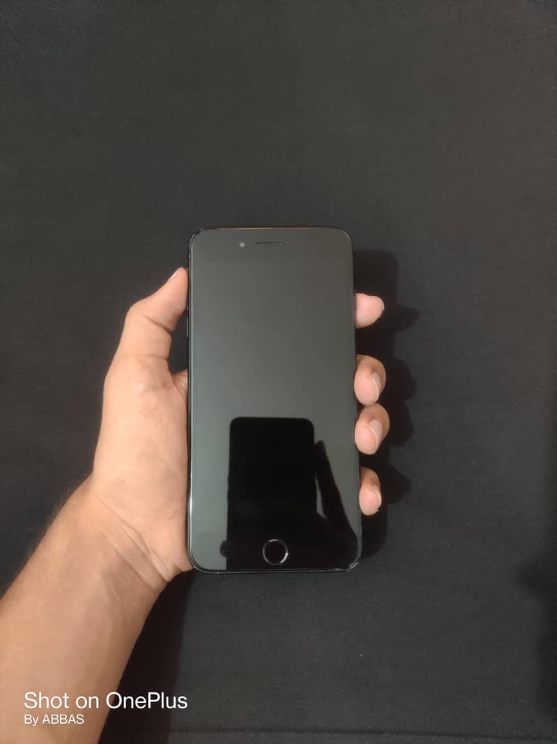 Apple iPhone 7 Plus 1