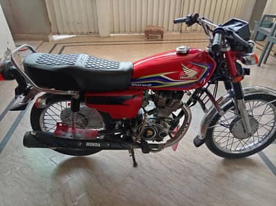 bilkul OK bike h sirf city may chali h 03239350940