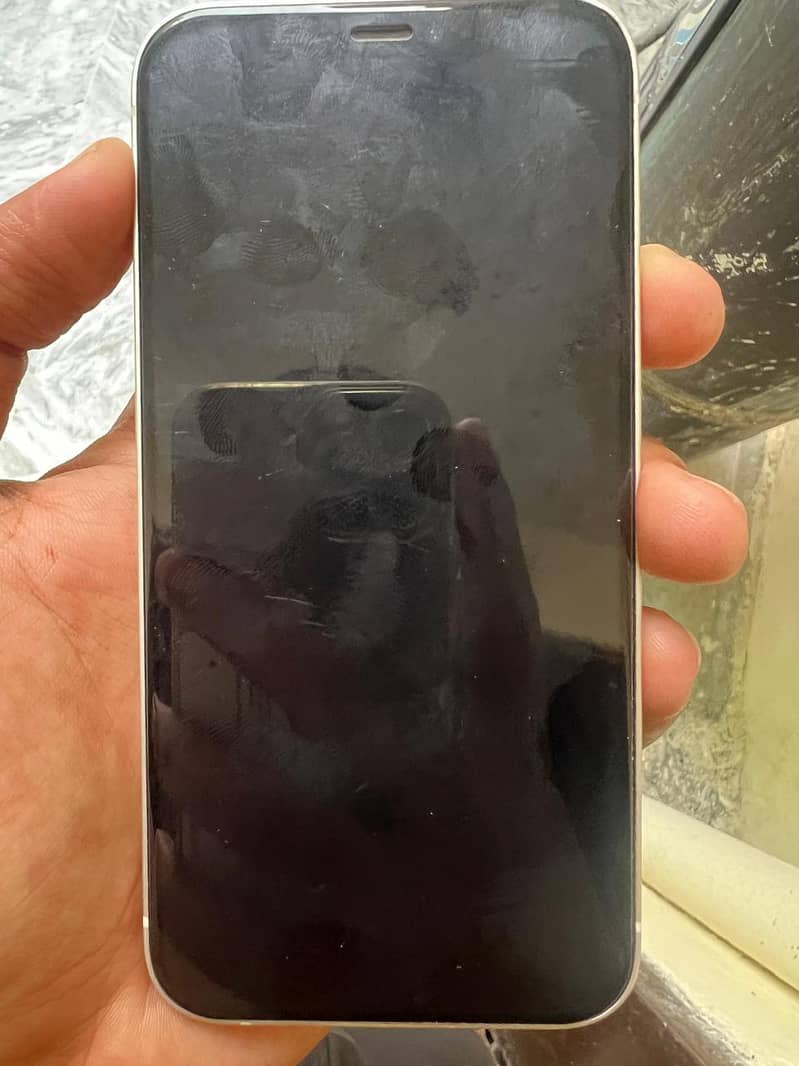 Apple iPhone 12 6