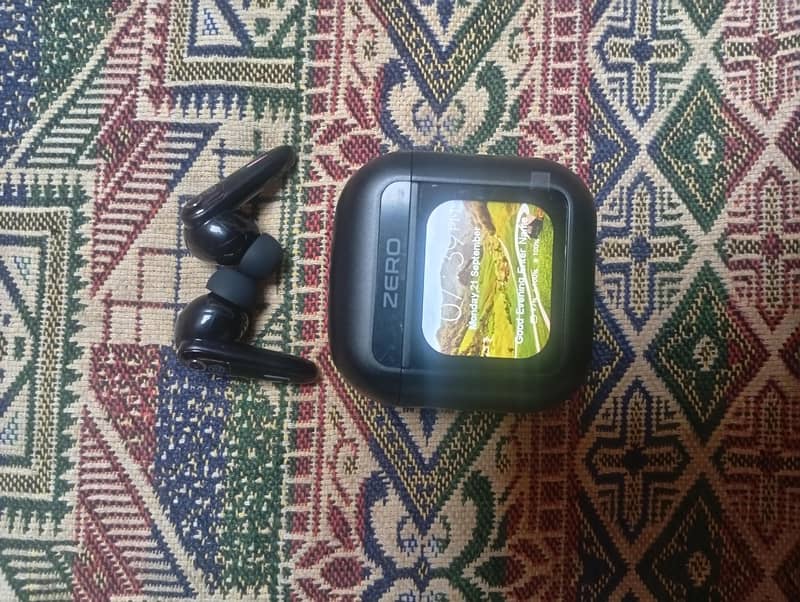 Zero Display ZBuds 3