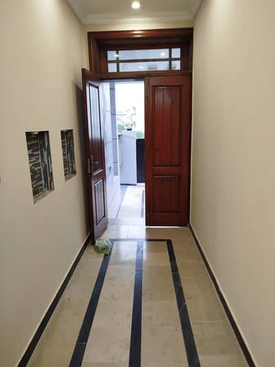 1 KANAL BRAND-NEW HOUSE AVAILABLE FOR RENT G15