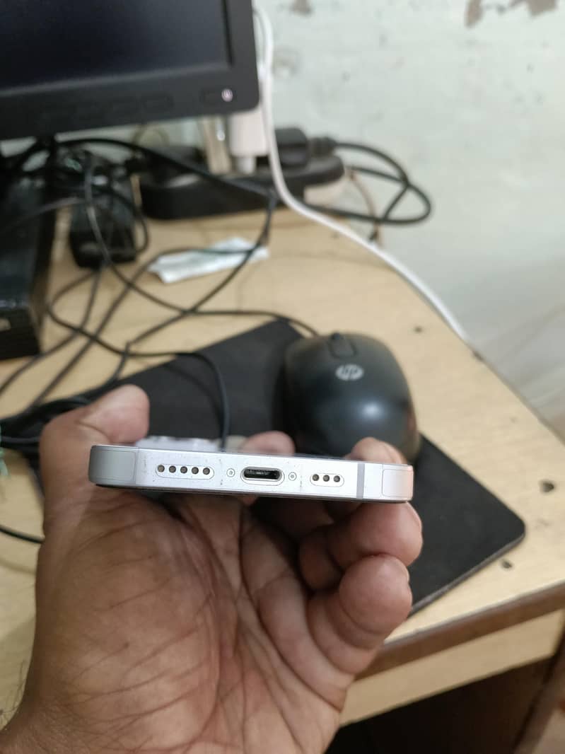 Apple iPhone 14 5