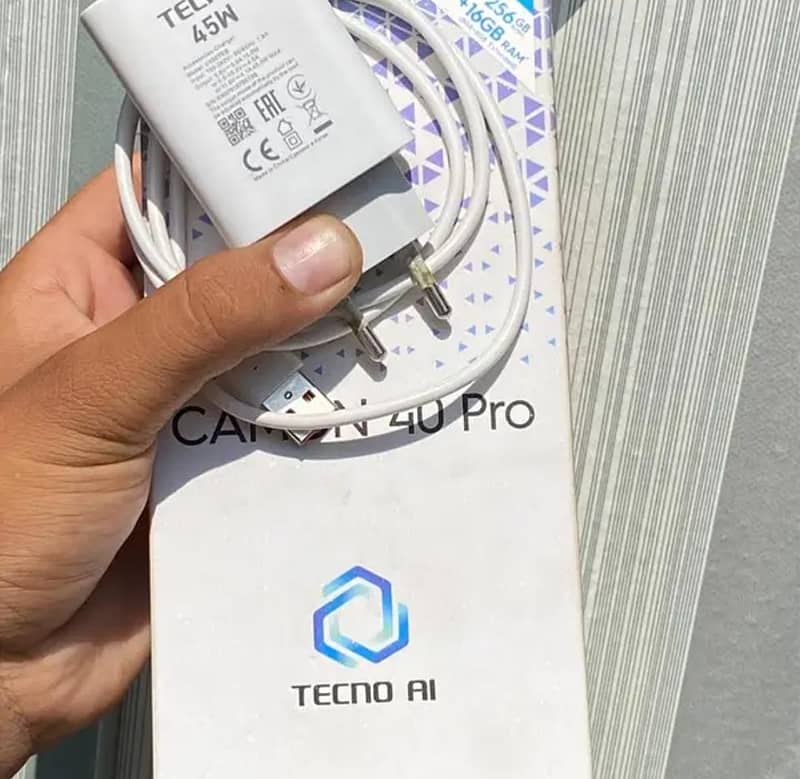Tecno CAMON 40 Pro 5