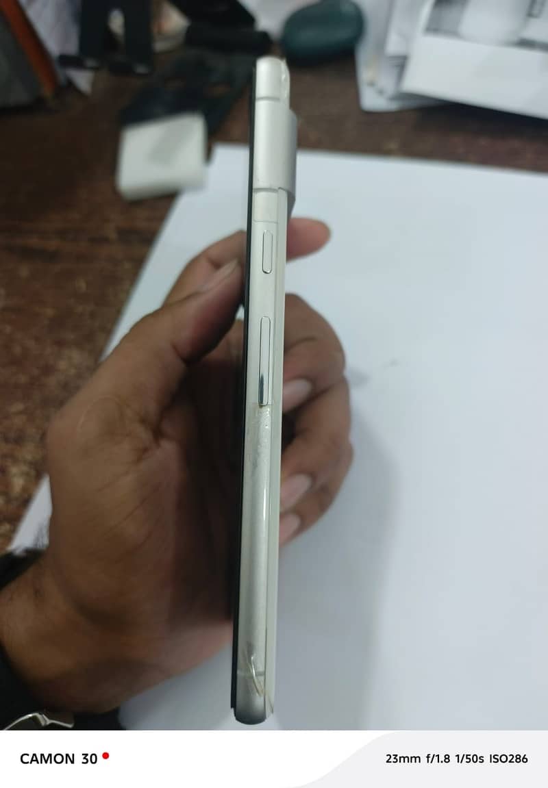 Google Pixel 7 5