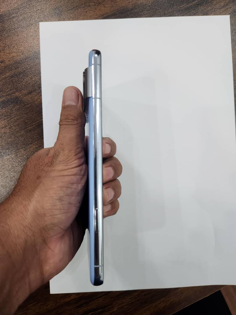 Google Pixel 8 Pro (Panel damage) 1