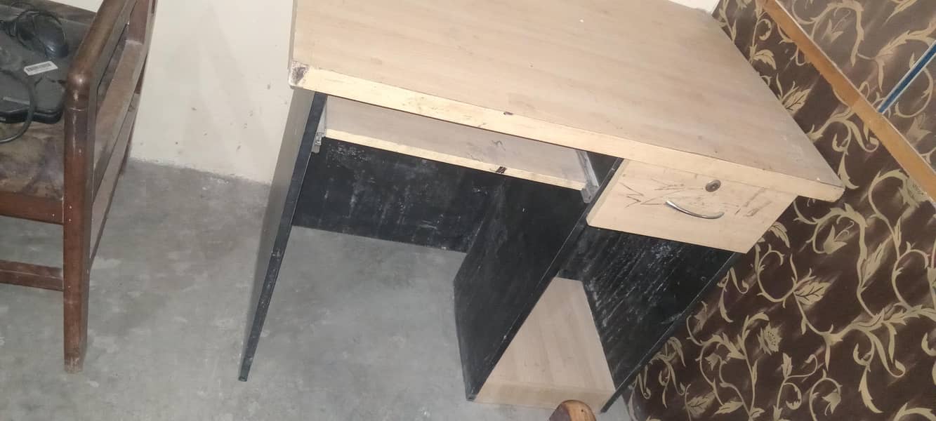 office table/ computer table 3