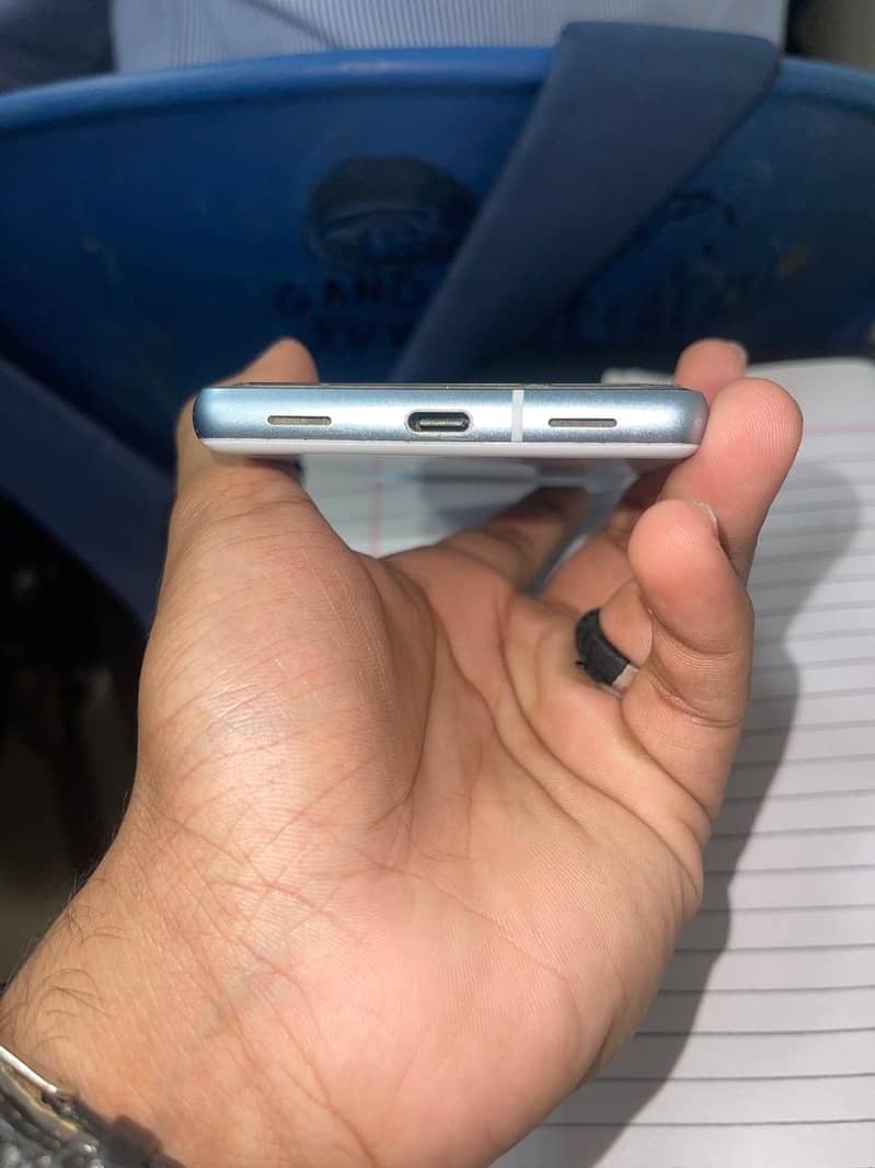 Google Pixel 7a 3
