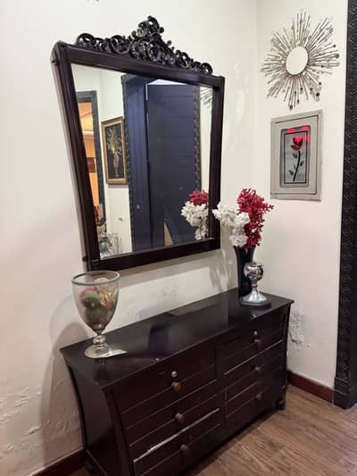 Dressing table with mirror