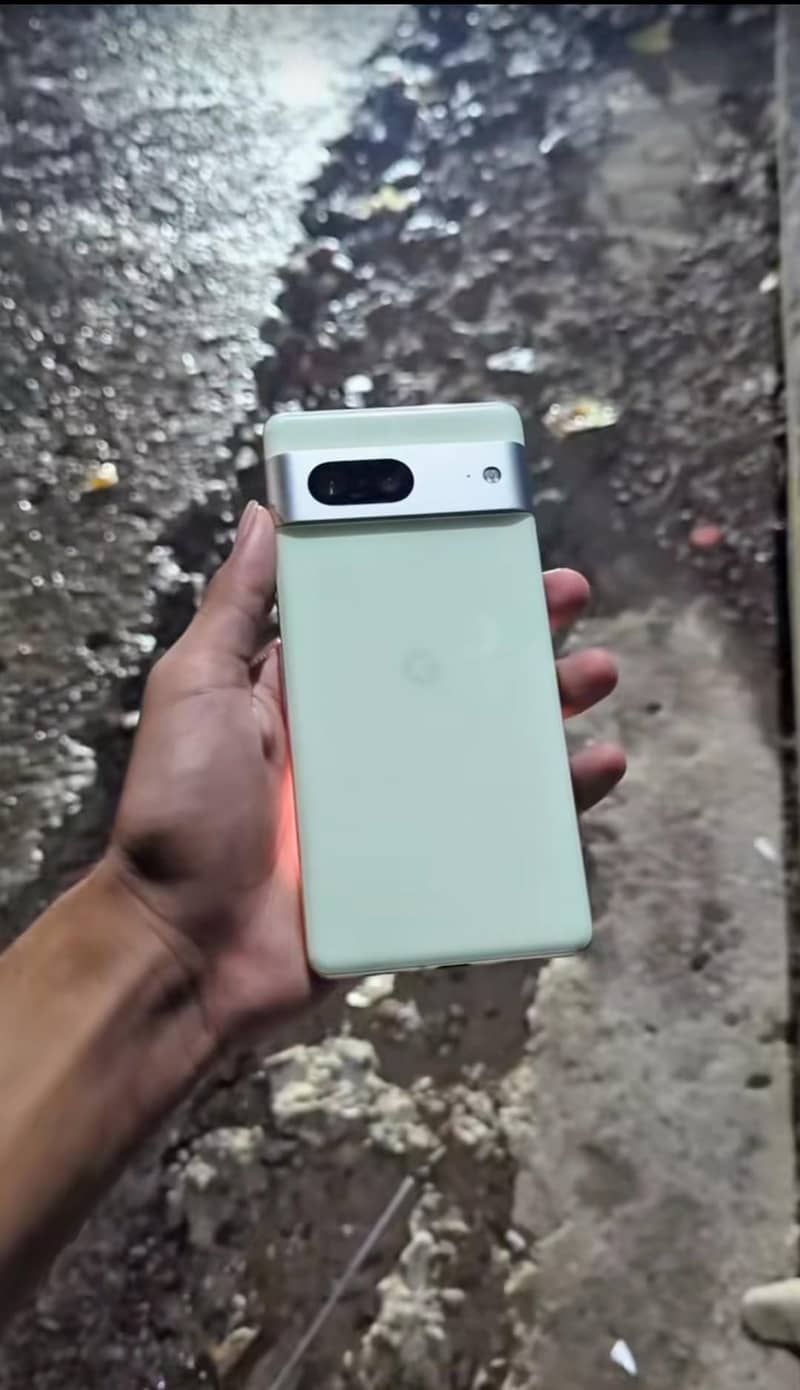 GOOGLE PIXEL  7 0