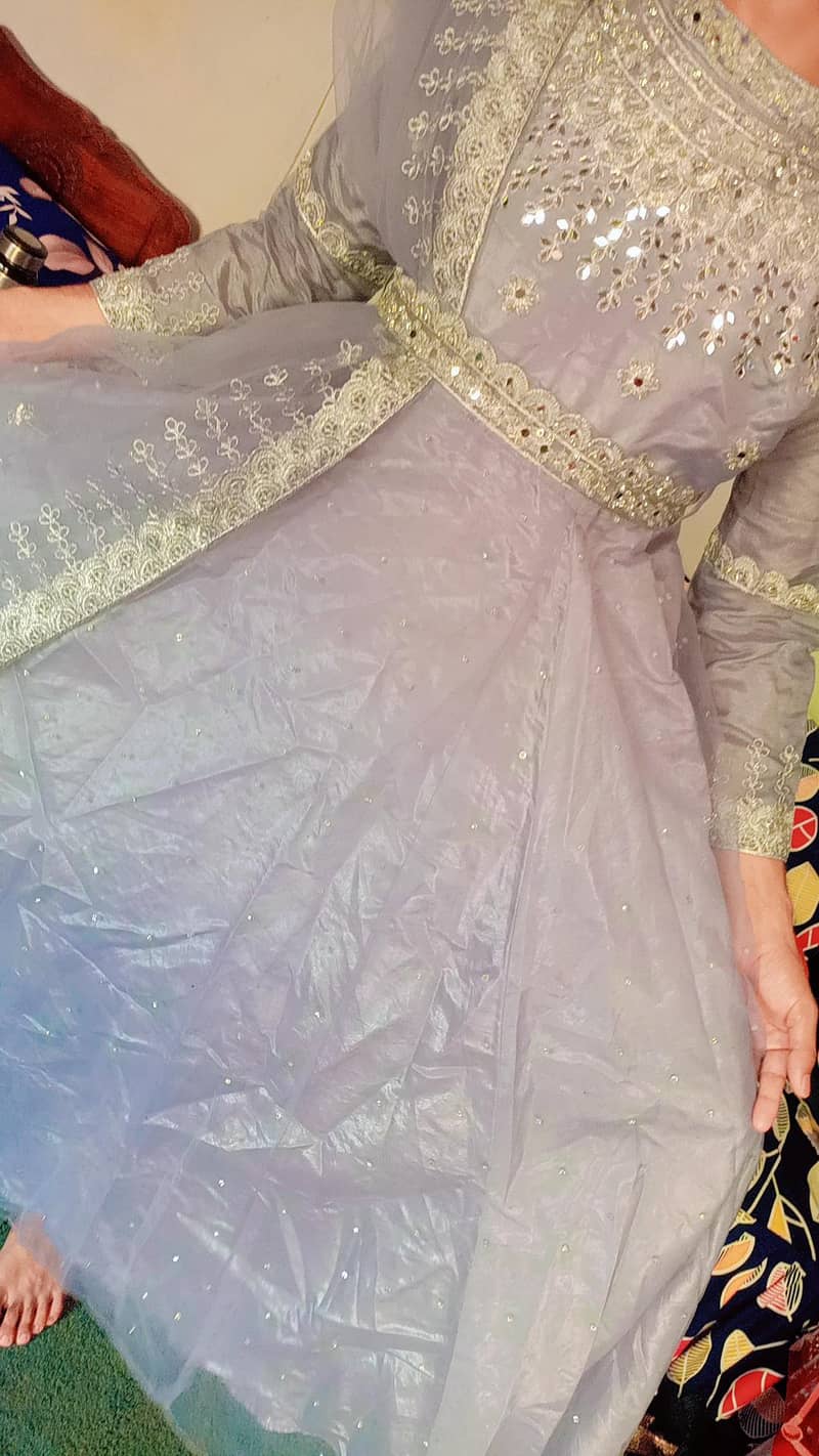 maxi grey 1