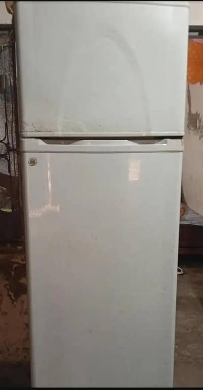 Fridge with original stablizer