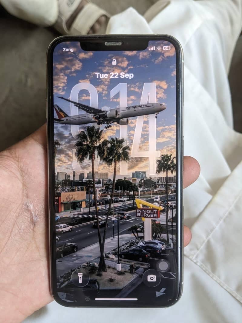 Apple iPhone 11 Pro 1