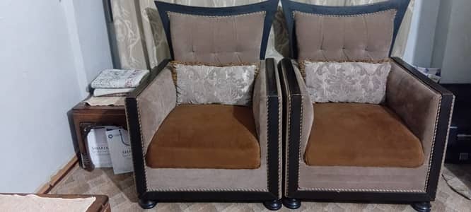 5 Seater Sofa Set – Good Condition orginal foam