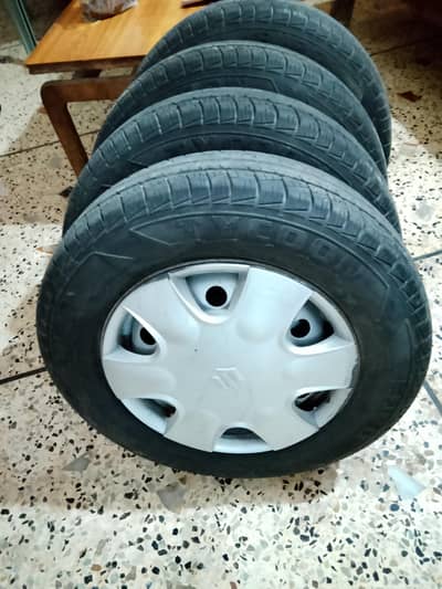 Alto Tyres with Rims Wheelcaps