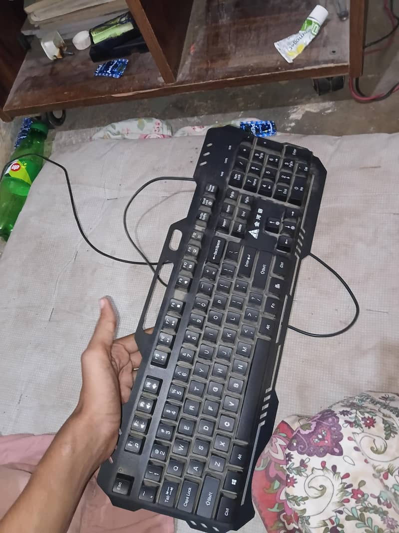 LIGHTNING KEYBOARD 0