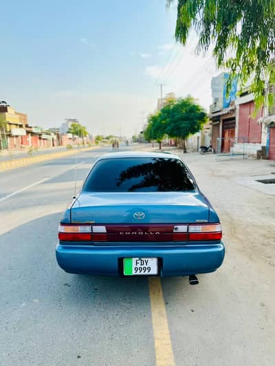 Toyota Corolla XE 2001