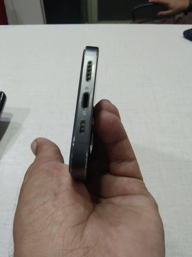 Apple iPhone 12 Pro 4