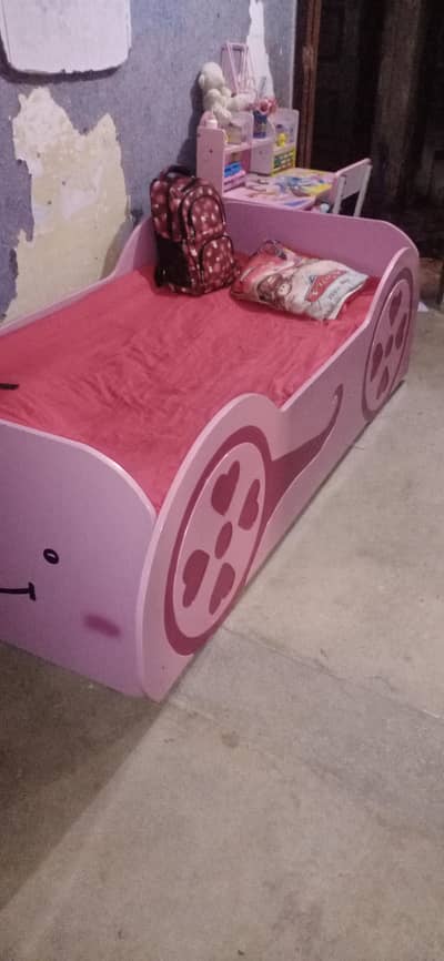 Kids bed urgnt sale