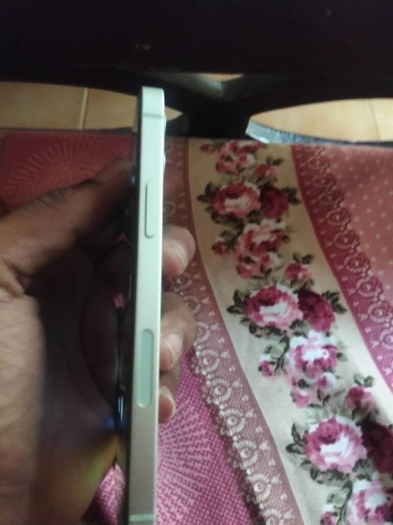 Apple iPhone 12 2