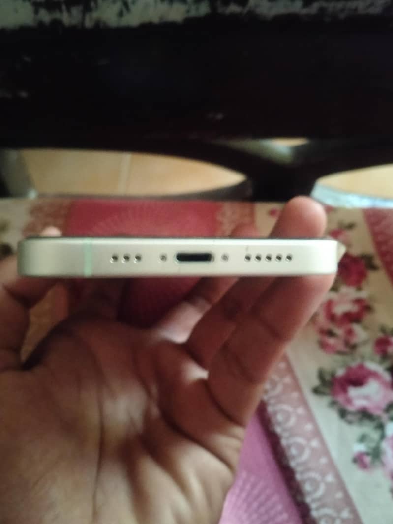 Apple iPhone 12 3